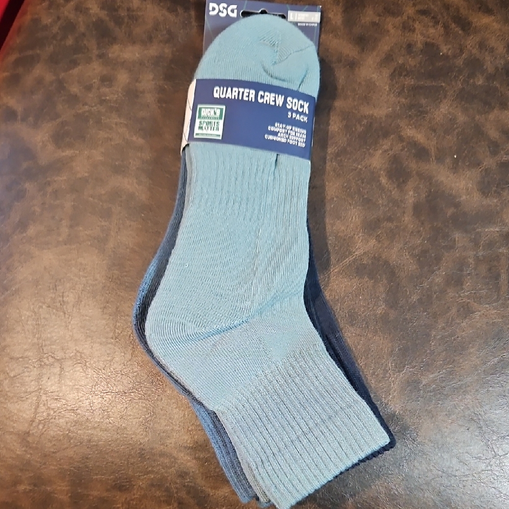 DSG Adult QUARTER Socks: BLUE/GREEN: NEW WITH TAGS: SIZE L WOMENS 10+ MENS 8-13